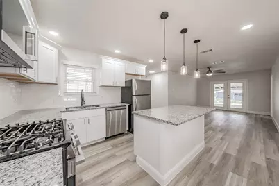 748 W Redbud Drive, Hurst, TX 76053 - Photo 18
