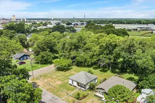 1002 E Calhoun Ave, Waco, TX 76704 - Photo 8