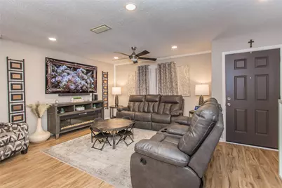 33 E Townhouse Lane #30, Grand Prairie, TX 75052 - Photo 4