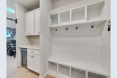 2094 Creekbluff Circle, Lewisville, TX 75010 - Photo 10