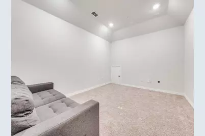 2094 Creekbluff Circle, Lewisville, TX 75010 - Photo 20