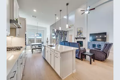 2094 Creekbluff Circle, Lewisville, TX 75010 - Photo 6