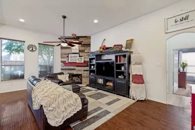 1723 Clarke Springs Drive, Allen, TX 75002 - Photo 4