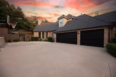 805 Lake Breeze Drive, Highland Village, TX 75077 - Photo 4