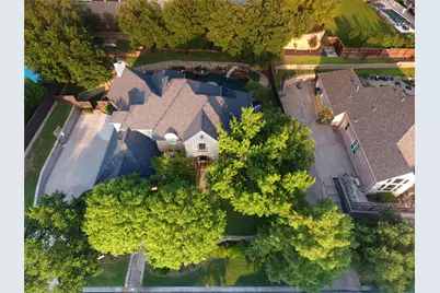 805 Lake Breeze Drive, Highland Village, TX 75077 - Photo 6