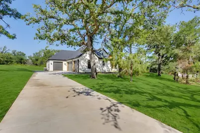 173 Oak Grove Way, Springtown, TX 76082 - Photo 32