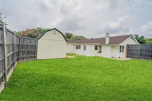 2112 Cedarcrest Dr, Carrollton, TX 75007 - Photo 10
