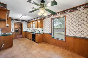 313 Wesley, Corsicana, TX 75110 - Photo 16