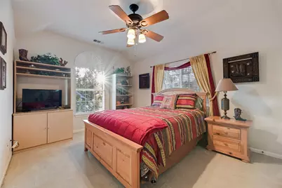 1660 Meadows Avenue, Lantana, TX 76226 - Photo 24