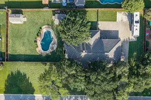 241 Raintree Dr, Highland Village, TX 75077 - Photo 2