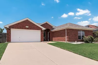 1621 Brookleaf Drive, Arlington, TX 76018 - Photo 1