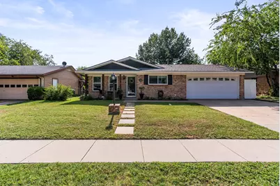 2106 McCormick Street, Denton, TX 76205 - Photo 2