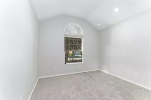 2641 Chadwick Dr, Fort Worth, TX 76131 - Photo 12