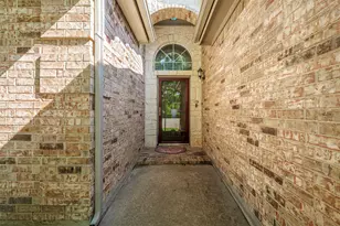2641 Chadwick Dr, Fort Worth, TX 76131 - Photo 2