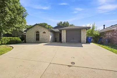 2534 Las Villas Avenue, Dallas, TX 75211 - Photo 1