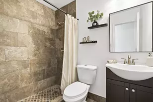 2534 Las Villas Ave, Dallas, TX 75211 - Photo 18