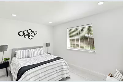 2534 Las Villas Avenue, Dallas, TX 75211 - Photo 16