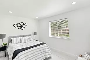 2534 Las Villas Ave, Dallas, TX 75211 - Photo 16