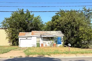 807 SE 6th Ave, Mineral Wells, TX 76067 - Photo 1