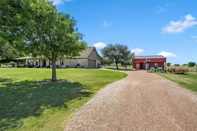 2765 Pleasant Run Road, McGregor, TX 76657 - Photo 28