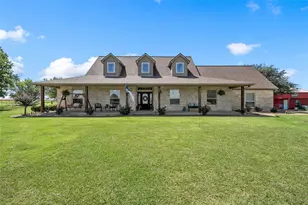 2765 Pleasant Run Rd, McGregor, TX 76657 - Photo 2