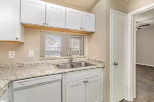 3615 W Northgate Dr, Irving, TX 75062 - Photo 10