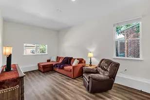 2705 Brockbank Dr, Irving, TX 75062 - Photo 14