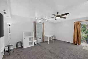 4651 Timberwood Dr, Dallas, TX 75211 - Photo 30