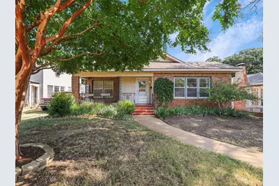 1119 W Walker Street, Denison, TX 75020 - Photo 1
