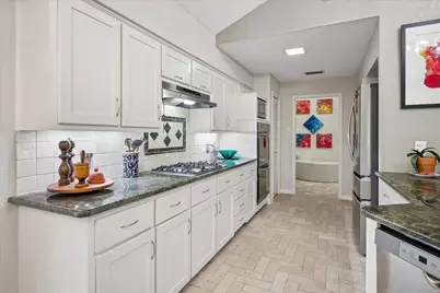 711 Monssen Parkway, Dallas, TX 75224 - Photo 10