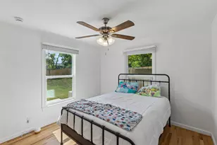 714 NW 6th St, Grand Prairie, TX 75050 - Photo 16