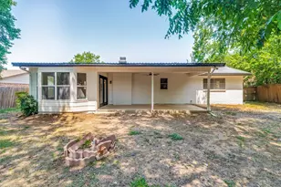 1907 Armstrong St, Cleburne, TX 76033 - Photo 26
