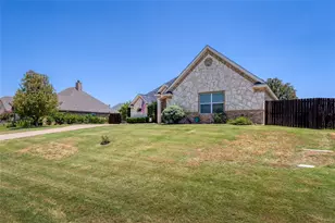 2821 Willow Ridge Cir, Granbury, TX 76049 - Photo 32