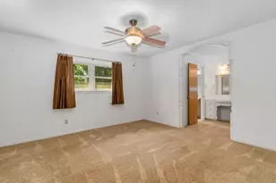 401 S Beverly St, Crowley, TX 76036 - Photo 20