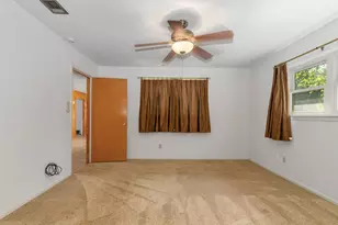 401 S Beverly St, Crowley, TX 76036 - Photo 22