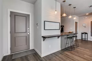 906 W Cannon St, Fort Worth, TX 76104 - Photo 2