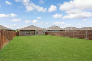 15957 Charing Cross Dr, Fort Worth, TX 76247 - Photo 8