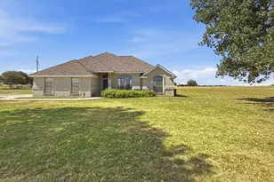 340 Red Baron Dr, Rhome, TX 76078 - Photo 10