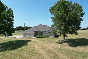 340 Red Baron Dr, Rhome, TX 76078 - Photo 16
