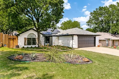 103 Hilltop Drive, Kennedale, TX 76060 - Photo 2
