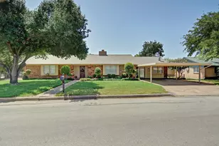 1706 Goodwin Dr, Mineral Wells, TX 76067 - Photo 1