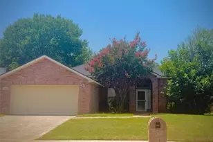 3203 Blue Jay Dr, Corinth, TX 76210 - Photo 1