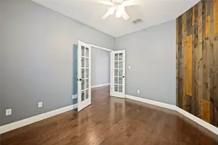 4849 Gloucester Dr, Grand Prairie, TX 75052 - Photo 2