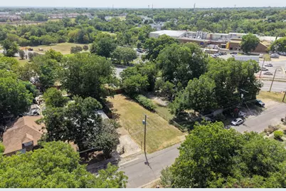 336 Leads Street, Dallas, TX 75203 - Photo 2