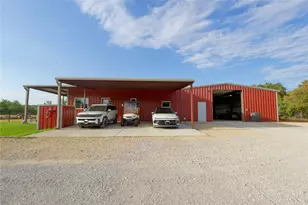 473 May Rd, Nocona, TX 76255 - Photo 2