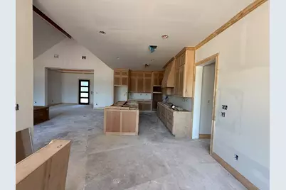 8105 Spicewood Springs Road, Waco, TX 76633 - Photo 6