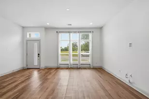 3126 Wayside Ave, Fort Worth, TX 76110 - Photo 12