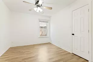 8128 Broken Arrow Rd, Fort Worth, TX 76137 - Photo 12