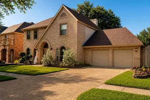 2902 Redstone Dr, Arlington, TX 76001 - Photo 4