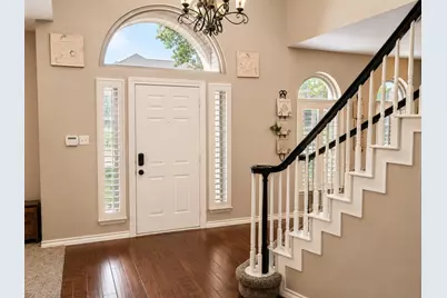 2902 Redstone Drive, Arlington, TX 76001 - Photo 6